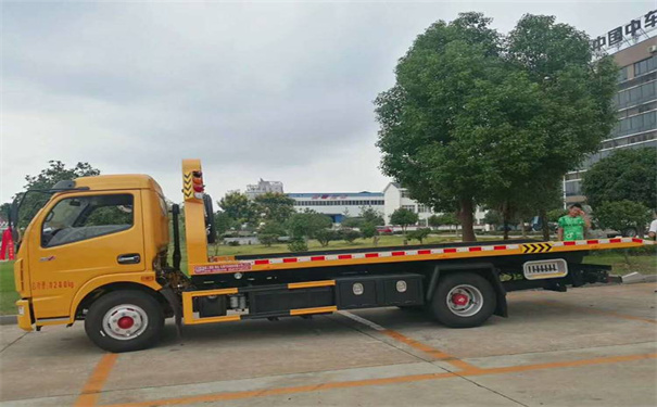 泉州定远24小时拖车救援电话号码，定远道路救援公司怎么收费的